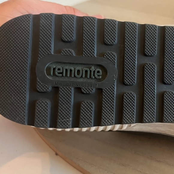 Remonte Soft Black Leather Sneakers Shoes Women’s Size 44 Comfort Casual Zip - Picture 7 of 8